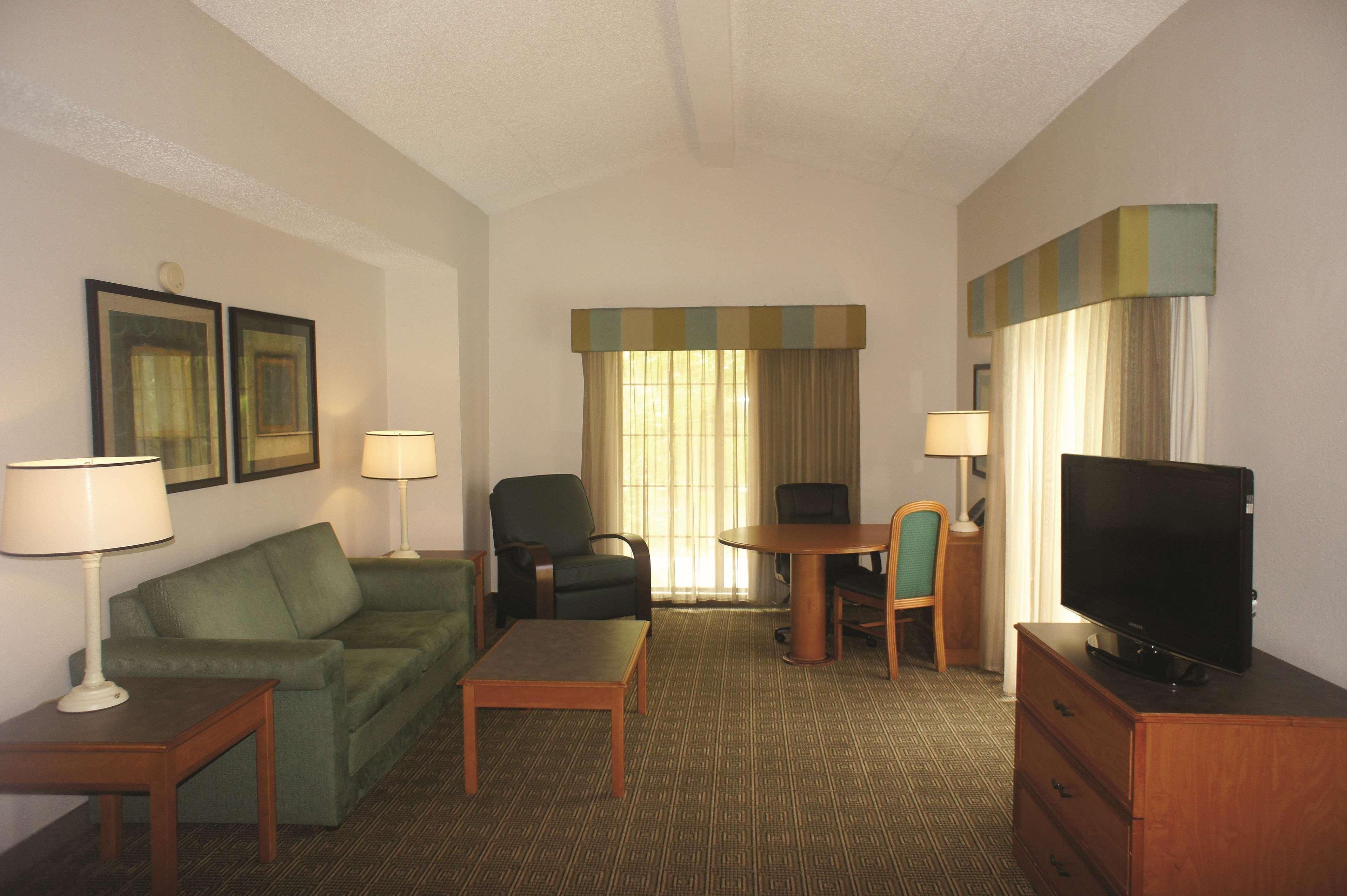 La Quinta Inn By Wyndham Tallahassee North Exterior photo