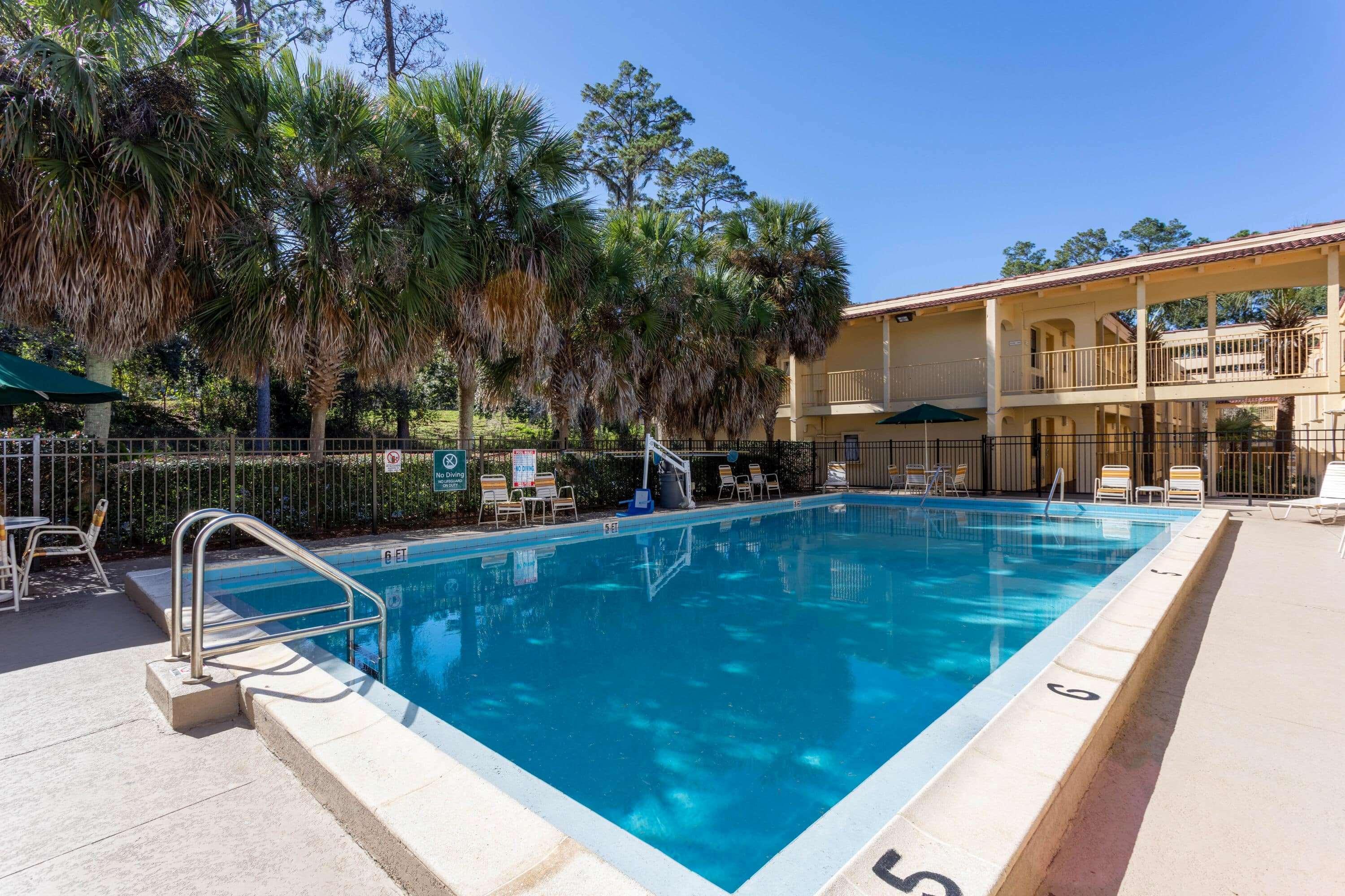 La Quinta Inn By Wyndham Tallahassee North Exterior photo